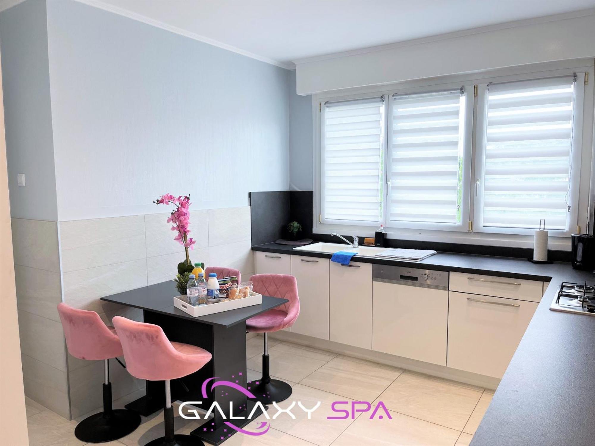 Galaxy Spa - Suite Venus Jacuzzi Et Sauna Privatif Champigneulles Buitenkant foto