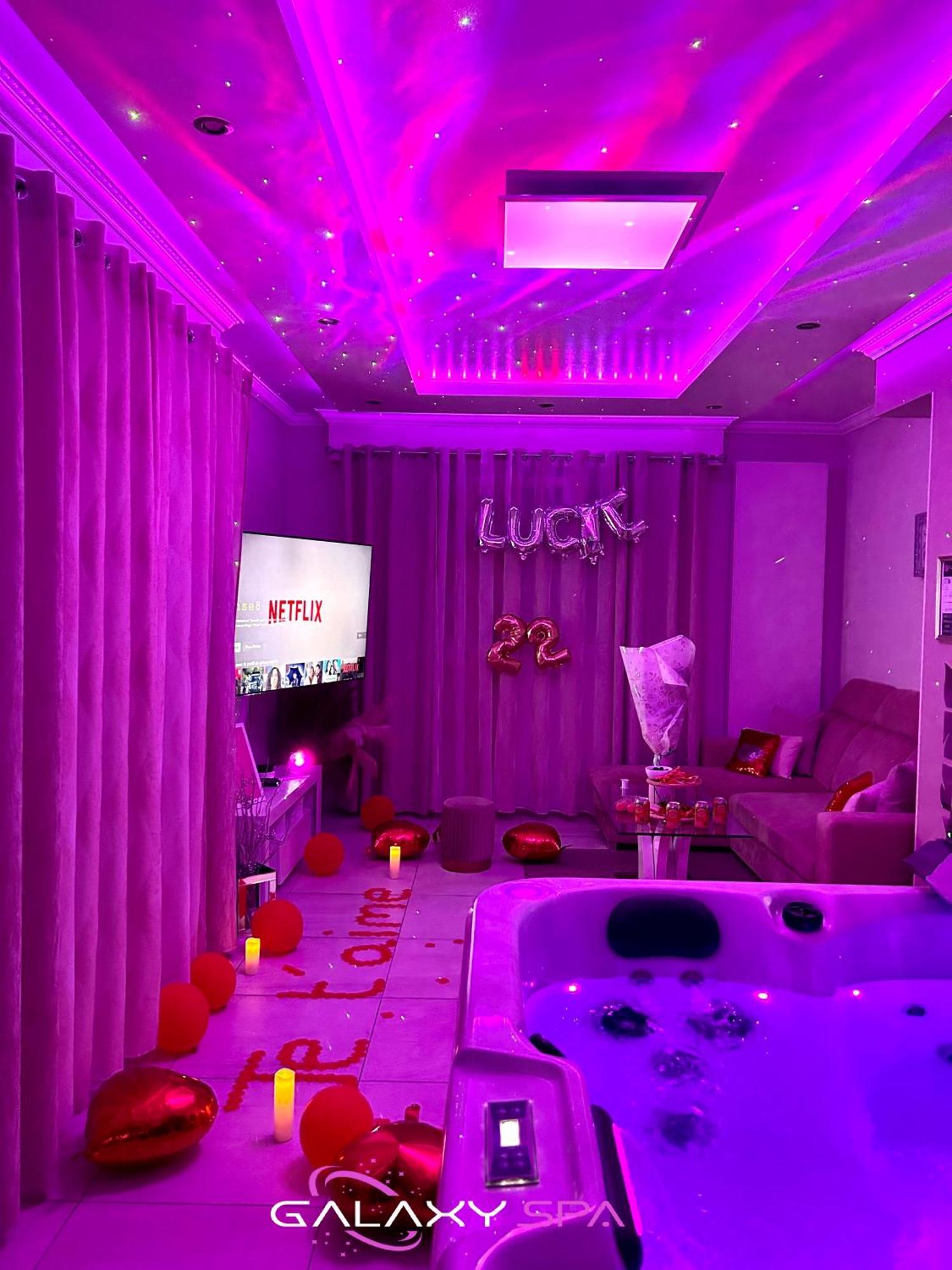 Galaxy Spa - Suite Venus Jacuzzi Et Sauna Privatif Champigneulles Buitenkant foto